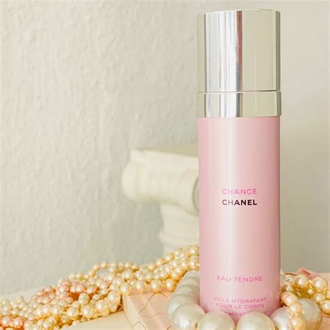 chance eau tendre sheer moisture mist.